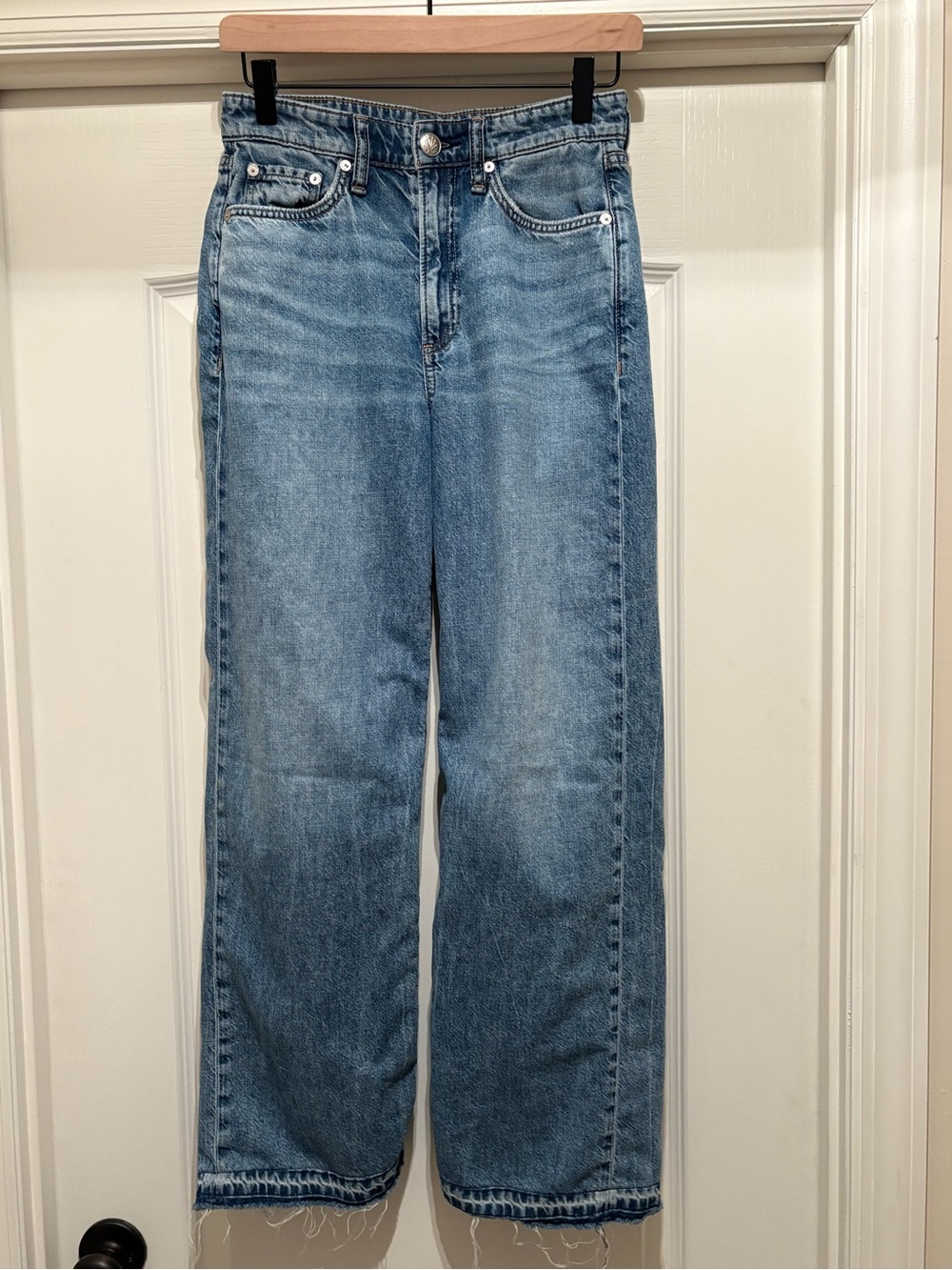 Women’s rag & bone Logan mid rise wide leg jeans raw hem size 24